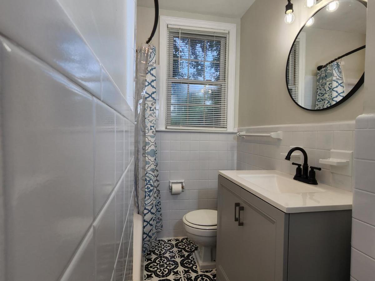 Spacious Centrally Located 3 Bed 2 Bath - Sleeps 8 Montgomery Exterior photo